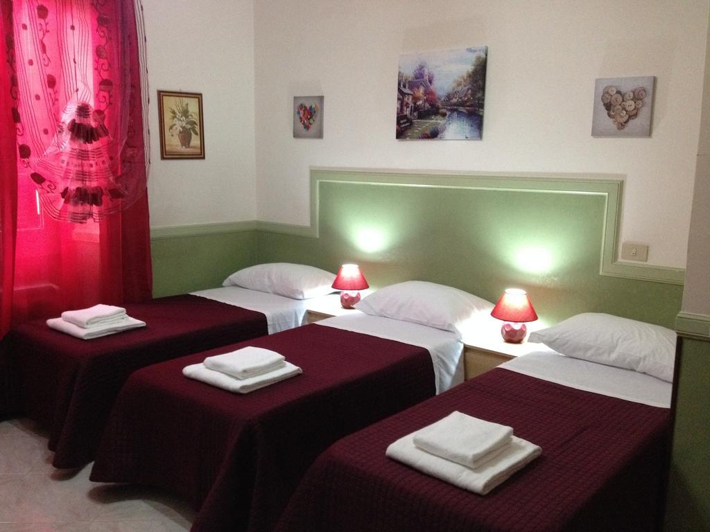 Rome Rainbow Guest House Phòng bức ảnh